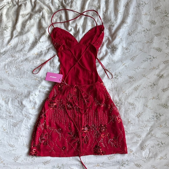 Edikted red sequin open back mini dress size XS excellent condition never worn - Picture 6 of 8